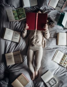 Home Stappenplan voor het kiezen van een kinderboek: tekstcomplexiteit, illustraties, materiaal, auteur en thema's