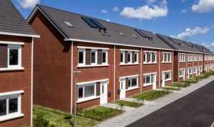 Home Maxis zonneboiler collector opdak op duurzame woning in Groningen voor duurzame verwarming