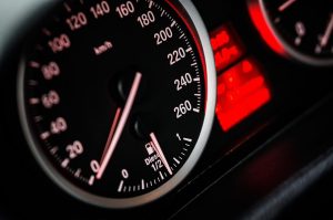 Home Instructeur en leerling in auto tijdens rijles bij beste rijschool in Eindhoven